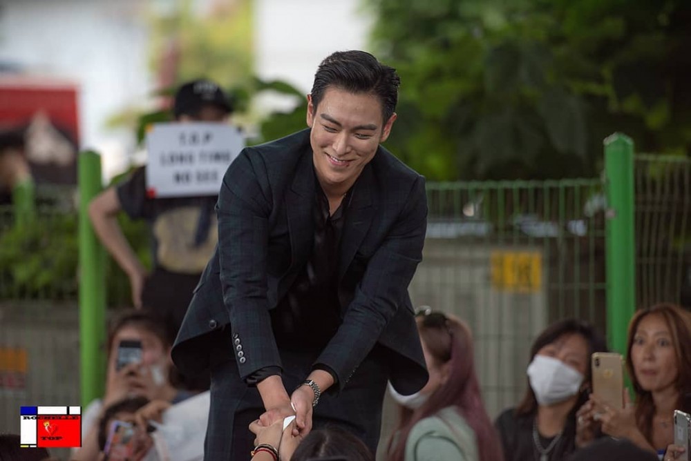 hellokpop.official_66228733_1081598692029523_3868821289260605629_n