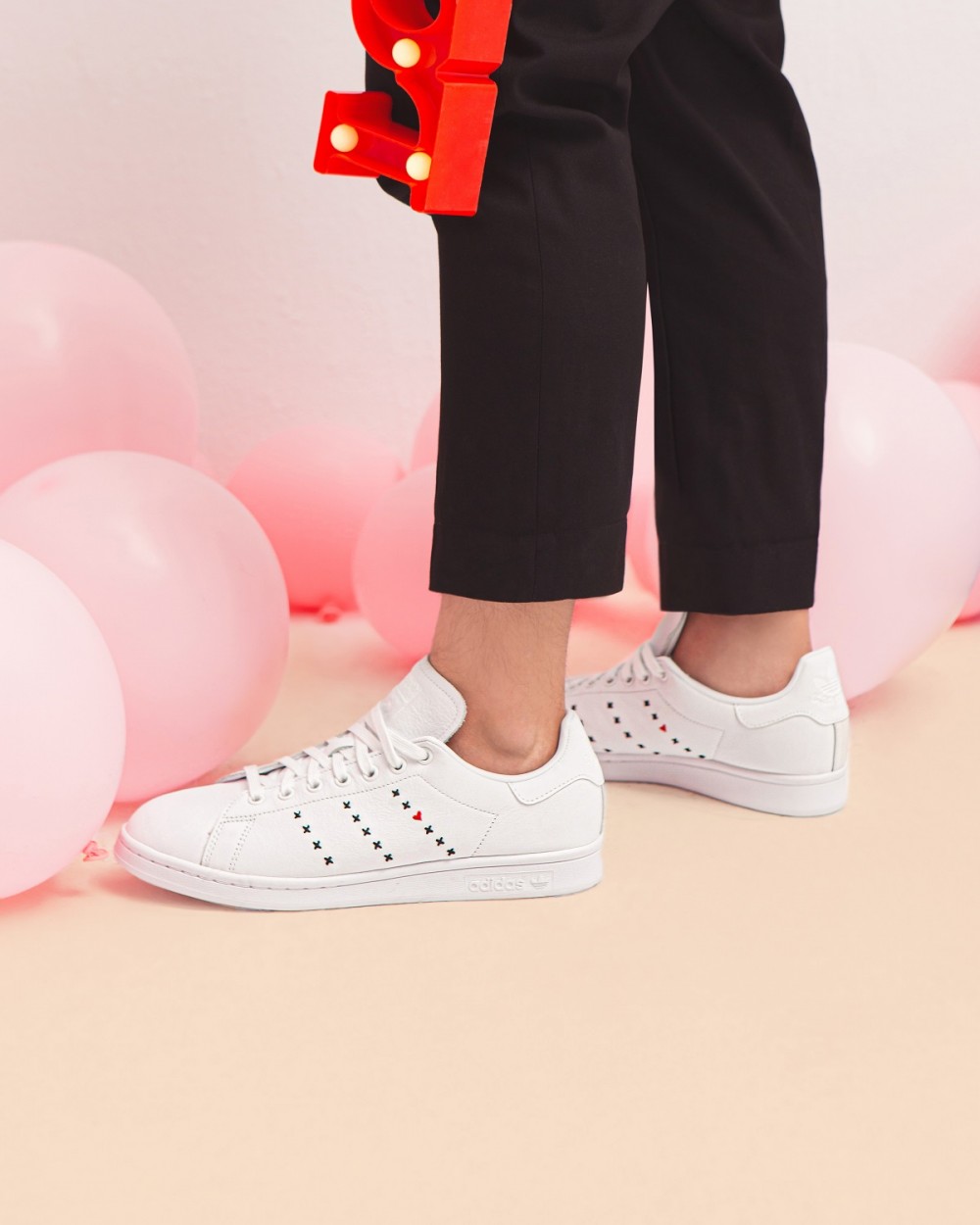 adidas Originals 七夕情人節專屬Stan Smith鞋款 甜蜜示範情境照-3