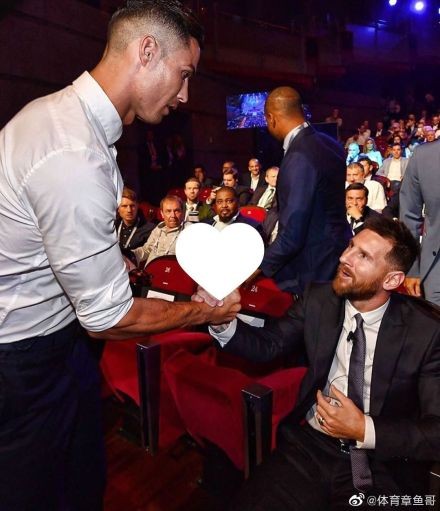 d4aaf6caly1g6hdz0rh7jj20u00yuwif