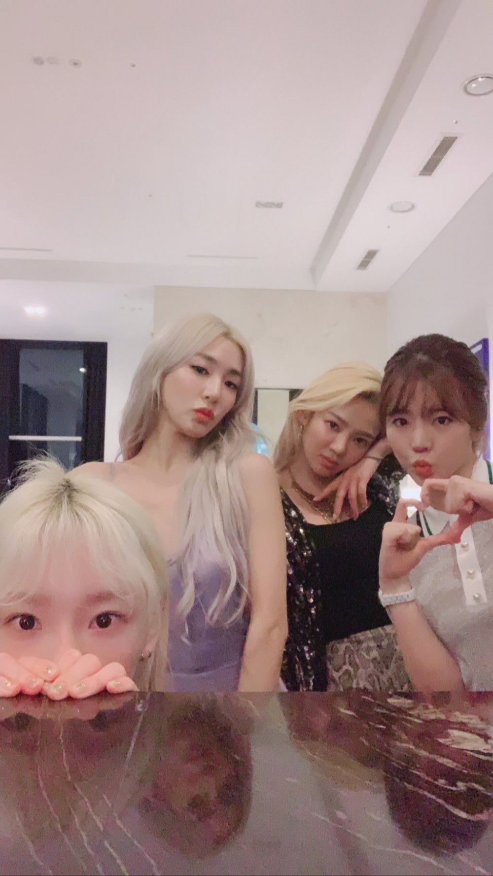 tiffanyyoungofficial_65918293_161448028318342_4166902505582922209_n