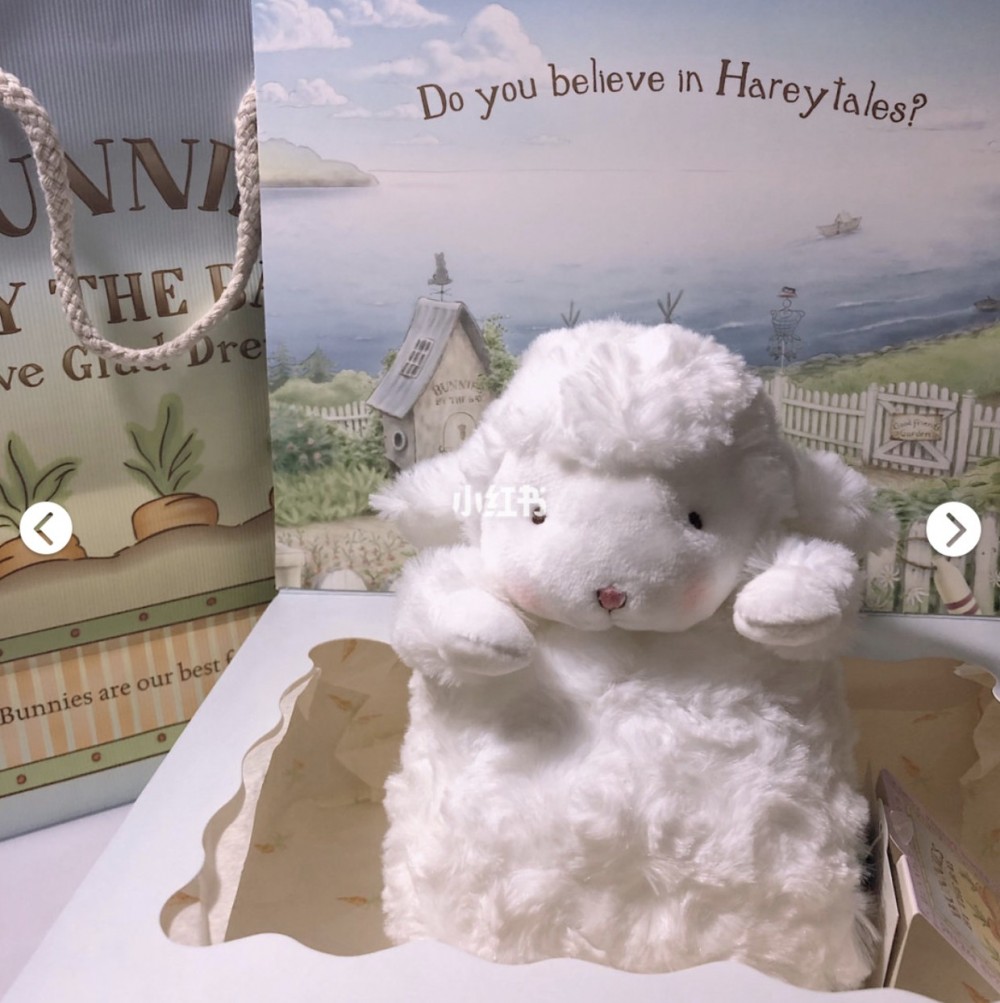 超療癒!美國品牌Bunnies By The Bay推出不掉毛「羊咩咩玩偶」引全球熱議