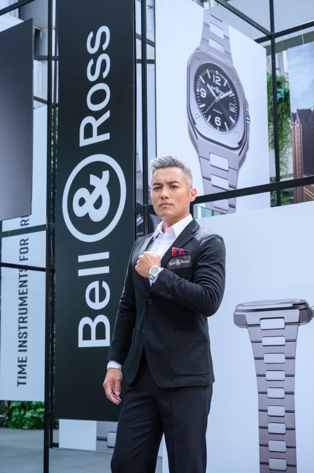 【新聞照片2】近期於周杰倫監製電影「叱吒風雲」拍攝中擔綱要角的范逸臣，也在大陸各地積極參與演出與馬拉松賽事，開心返台出席Bell & Ross BR05 全新系列發表會。