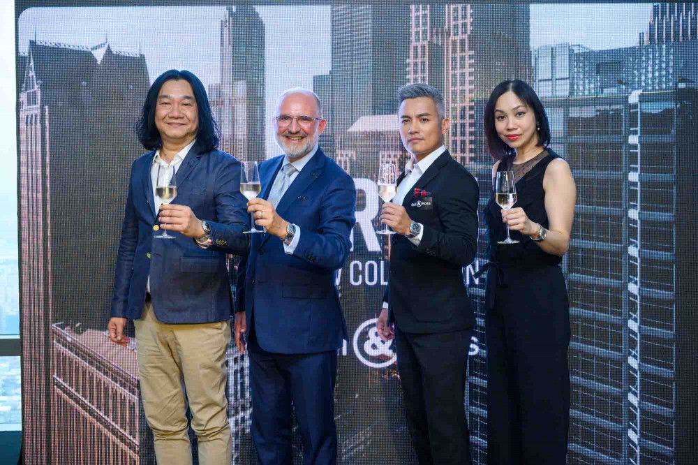 【新聞照片5】范逸臣、Bell & Ross聯合創辦人辦人兼行政總裁Carlos 、亞洲區總經理湯志偉、北亞區總經理Amy一同舉杯歡慶BR05全新系列誕生。