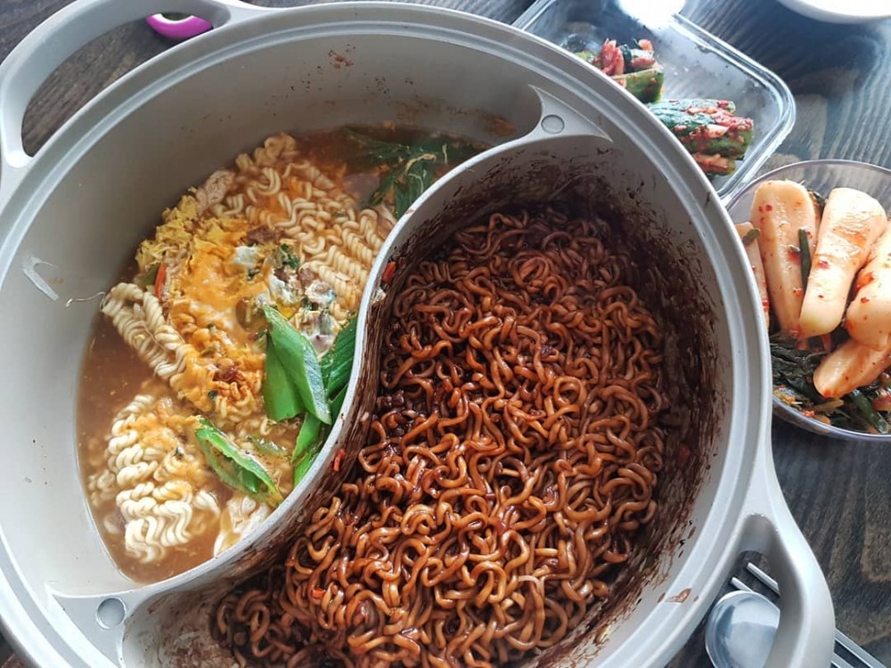 59472621_337224186975995_7893450417869802135_n