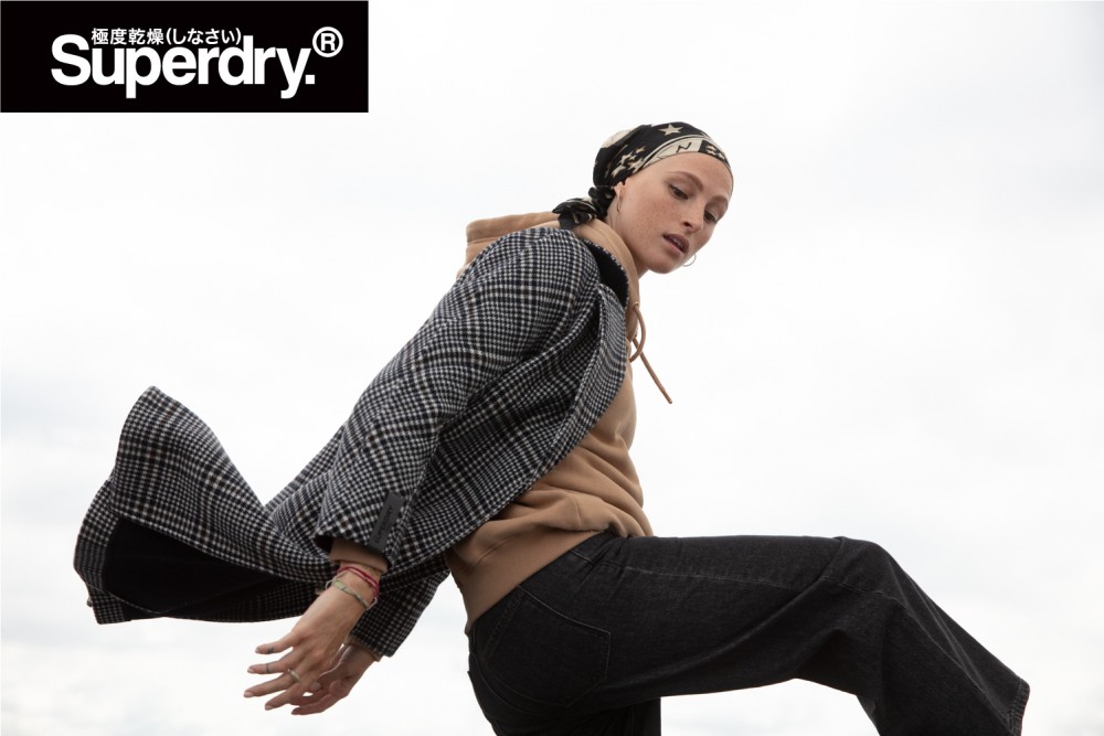 CR13501 Marketing - AW19 Campaign_B-Roll_Amber_565_F