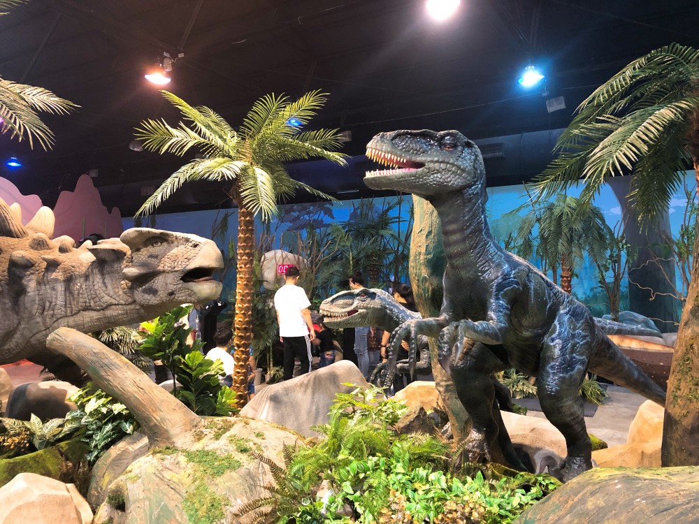 近距離恐龍接觸