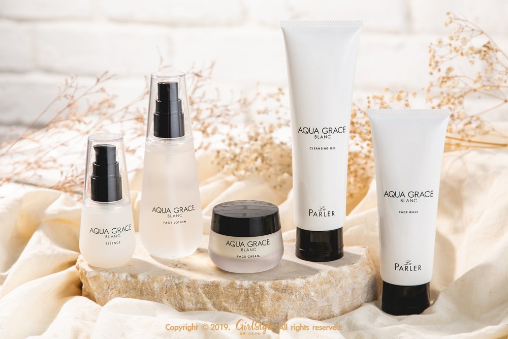 AQUA GRACE BLANC 潤澤精萃抗老系列