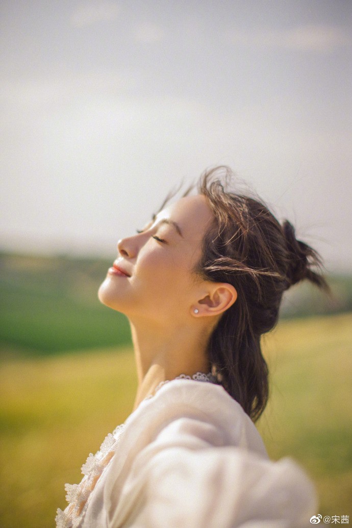 Weibo＠宋茜 