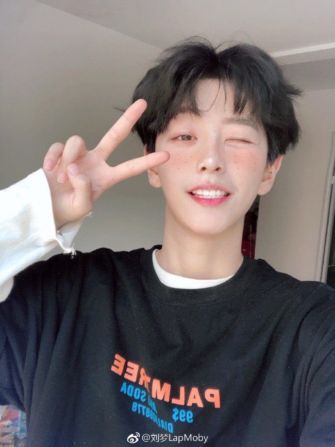 Weibo＠刘梦LapMoby