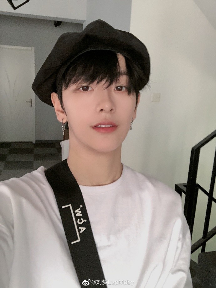 Weibo＠刘梦LapMoby