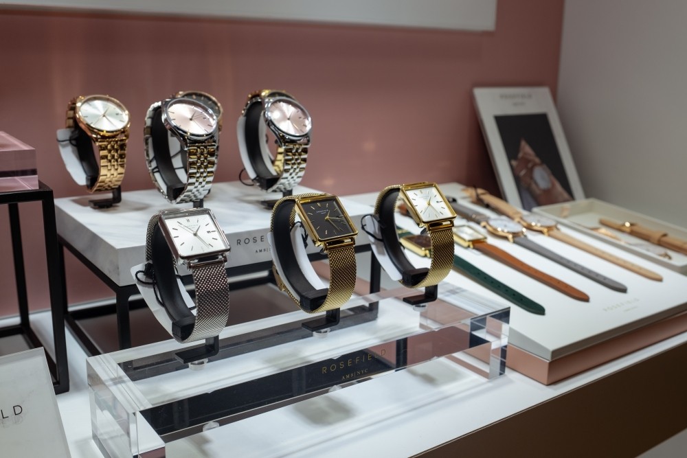 The Boxy 擁有獨特稜角分明的方形錶盤