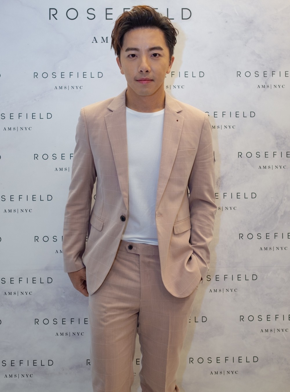 女孩穿搭時的配件好朋友