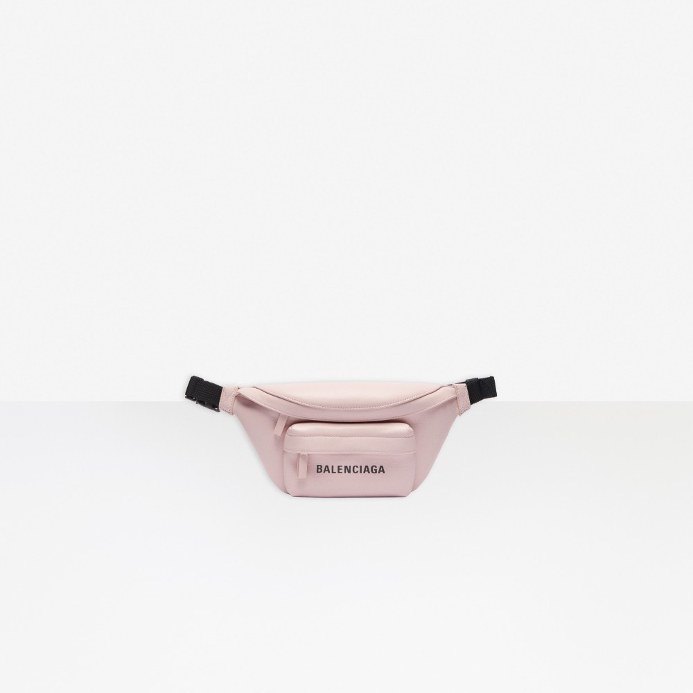 balenciaga.com
