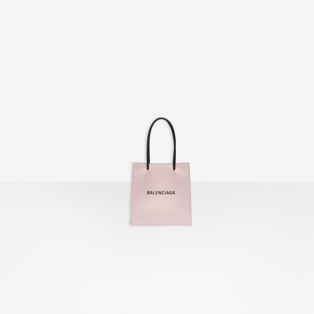 balenciaga.com