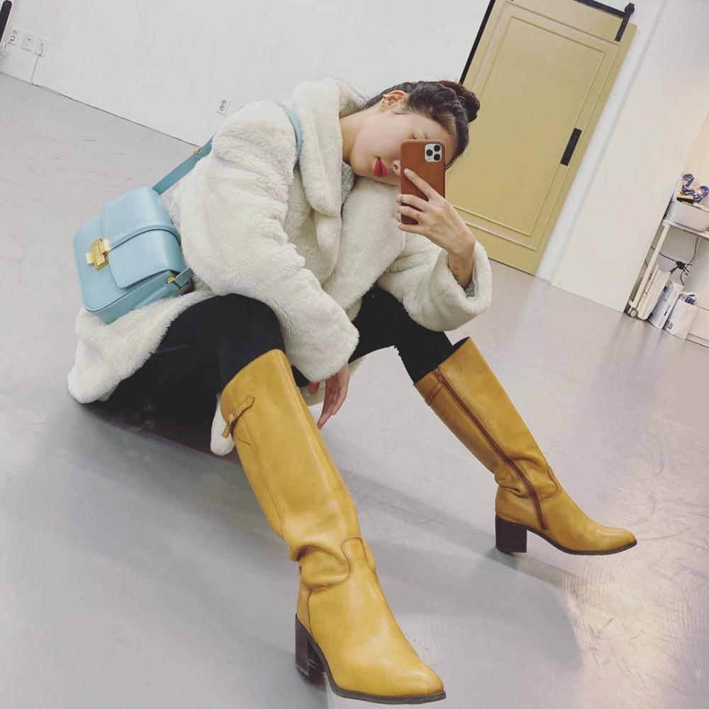 N°21台灣快閃店泫雅愛牌