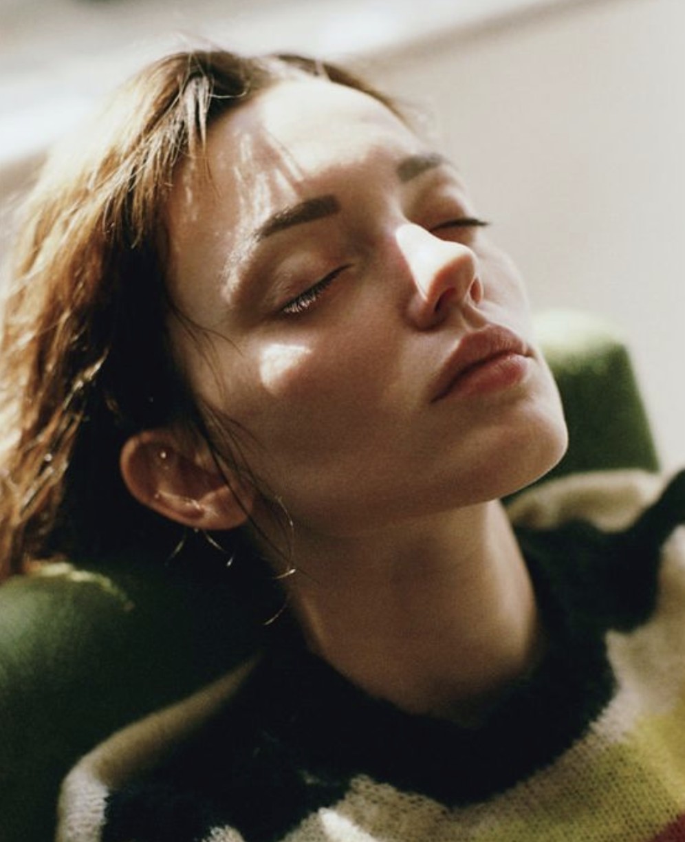 奶奶青年！千禧年後老靈魂女性