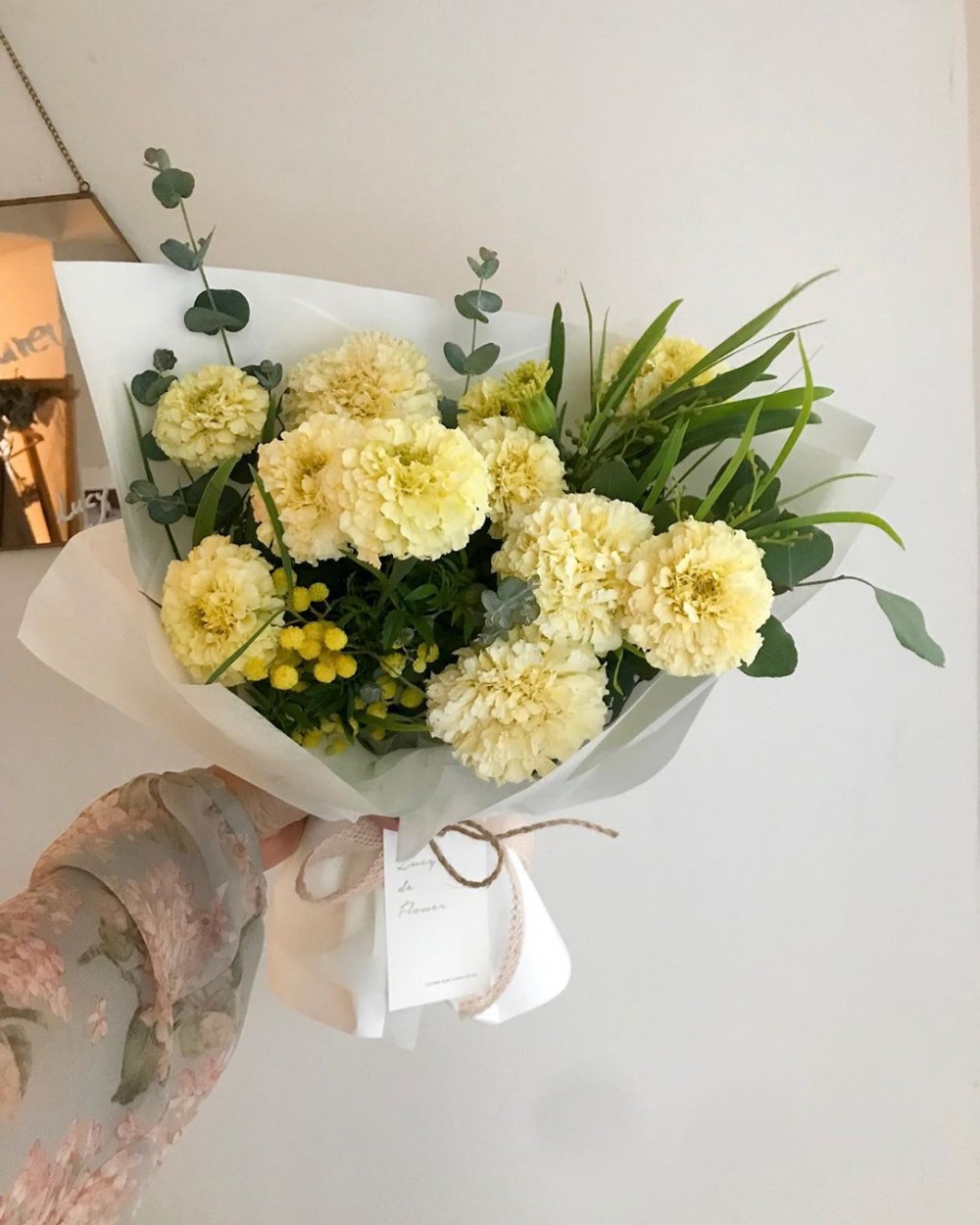 萬壽菊原來這麼美 清新韓妞正夯 果汁牛奶菊花束 花語祝你青春永駐 送閨蜜也很合適 Girlstyle 台灣女生日常