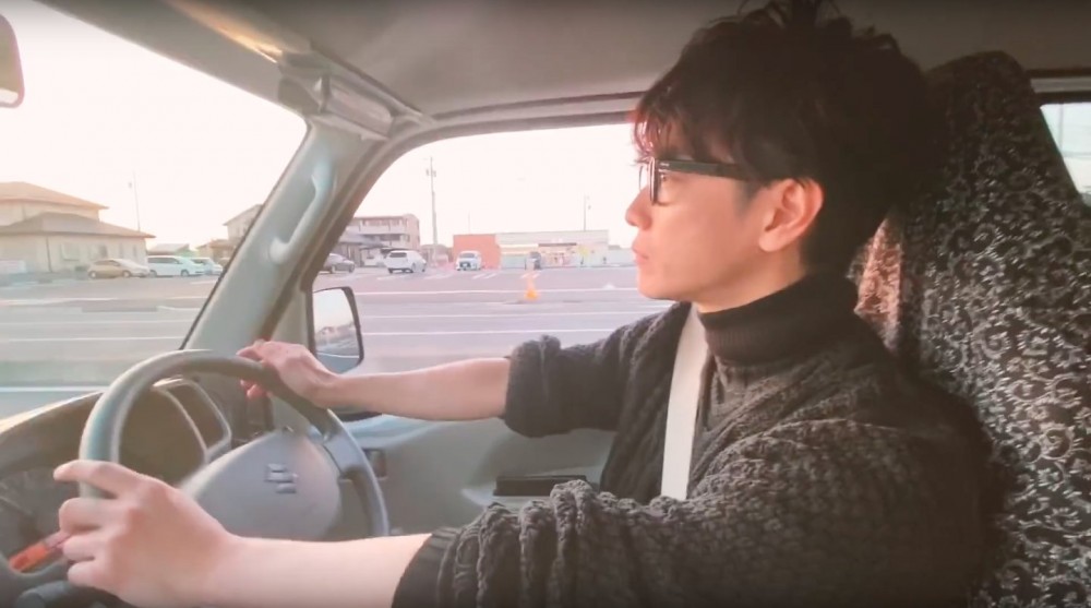 佐藤健開車時女友視角