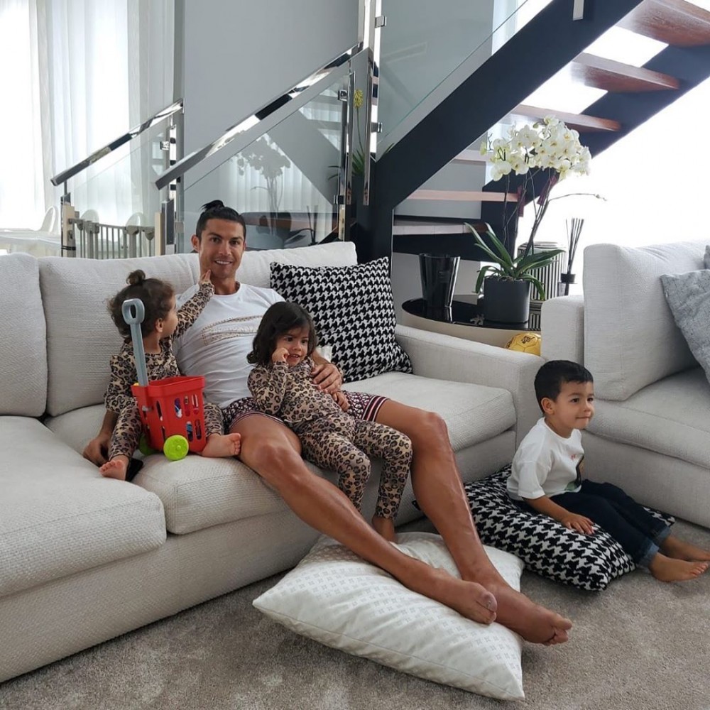 IG@cristiano 