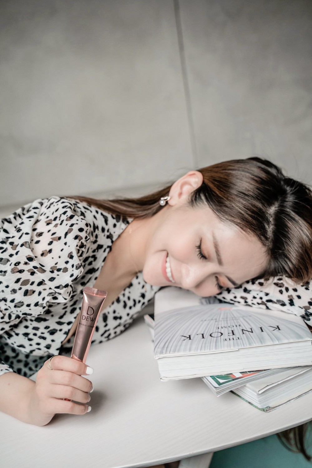 DEW水潤撫紋美容液