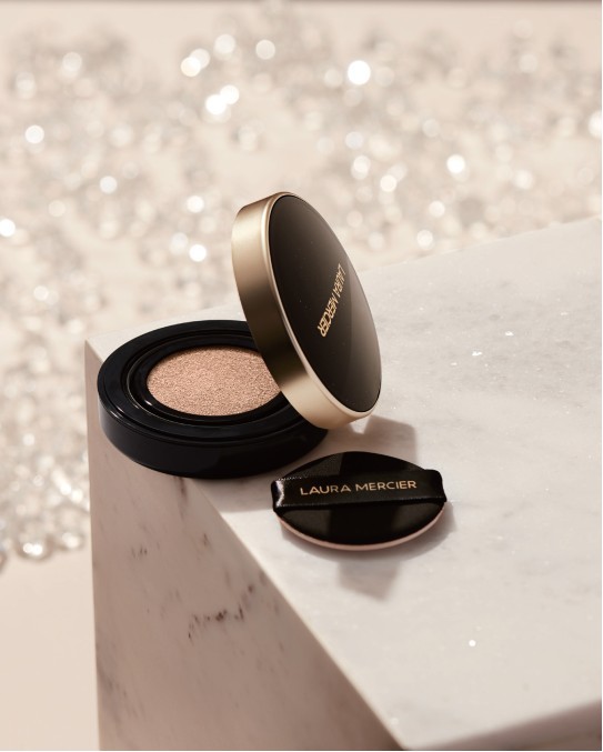 LAURA MERCIER