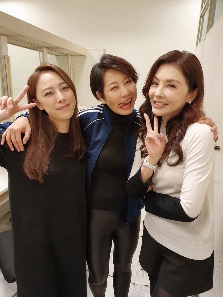 FB@何如芸 Michelle