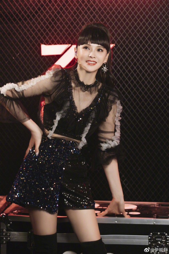 Weibo@伊能靜