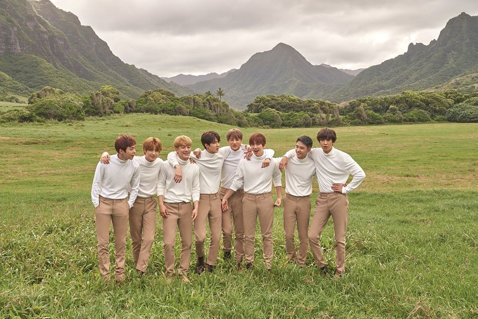 Facebook@weareoneEXO