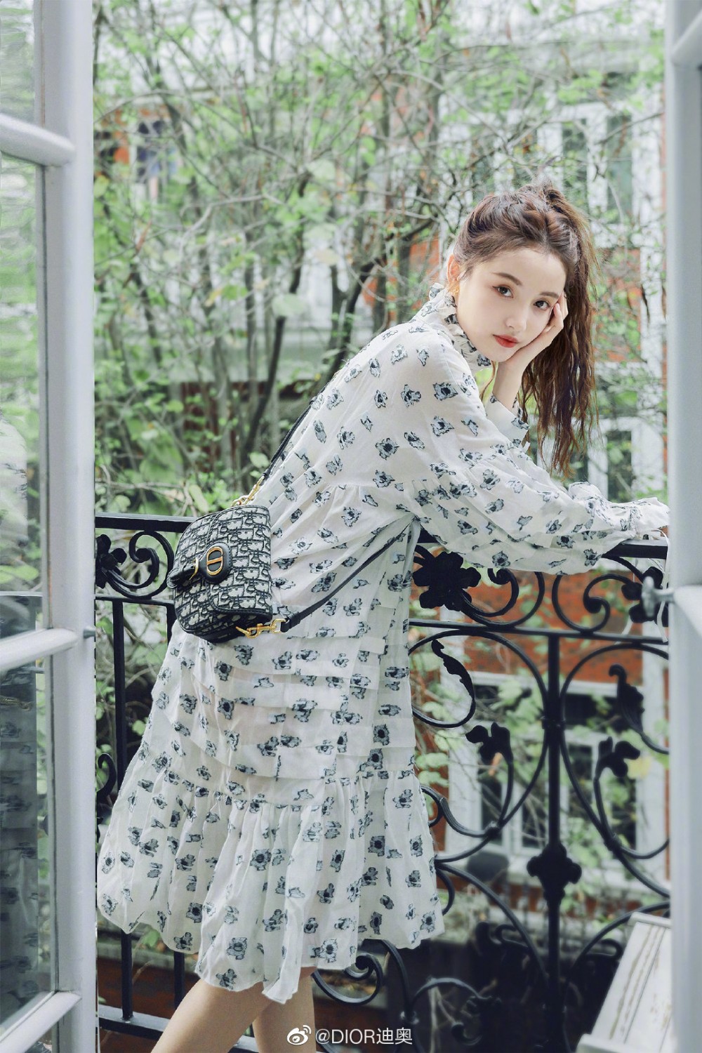 Weibo @ DIOR迪奧