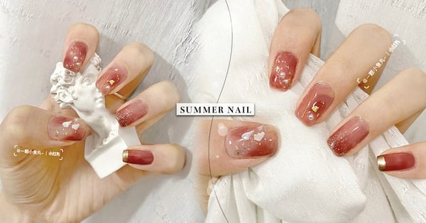 【美甲教學】琥珀紅棕暈染美甲氣質又顯白！「冰鎮烏梅茶色」指彩引熱議