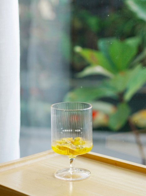 小紅書@薄柿茶茶