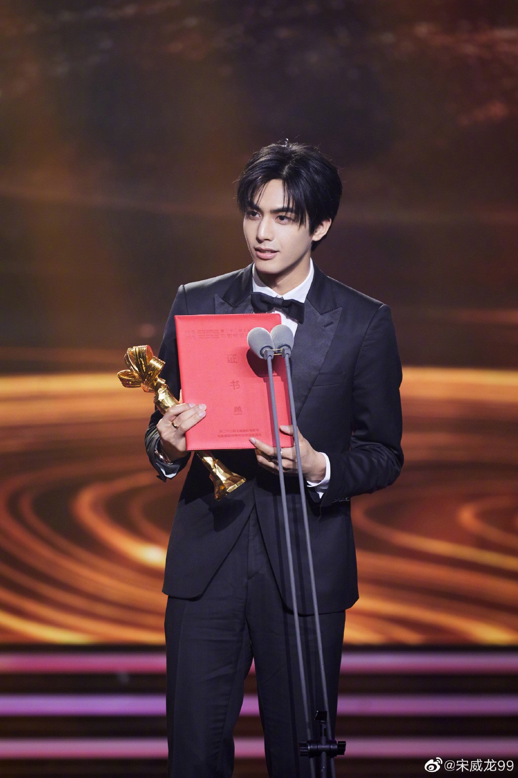 Weibo@宋威龍99