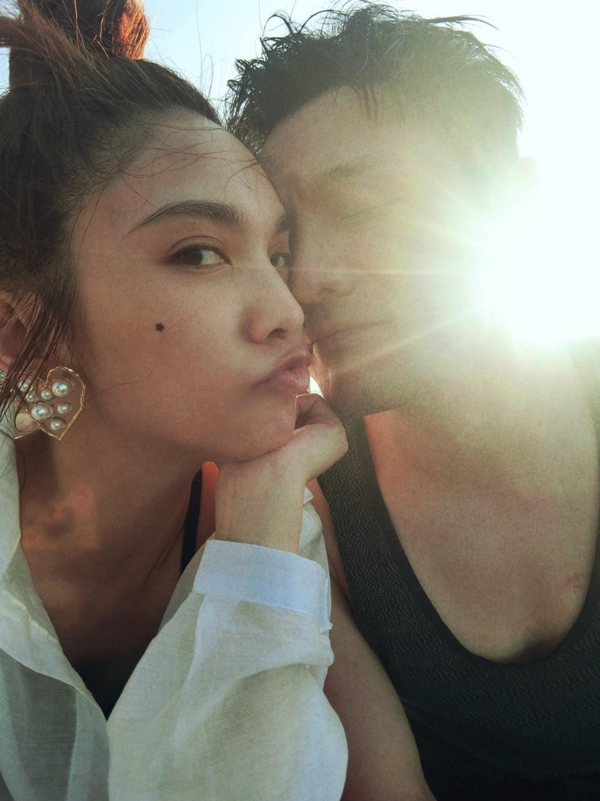 Facebook@楊丞琳 Rainie Yang