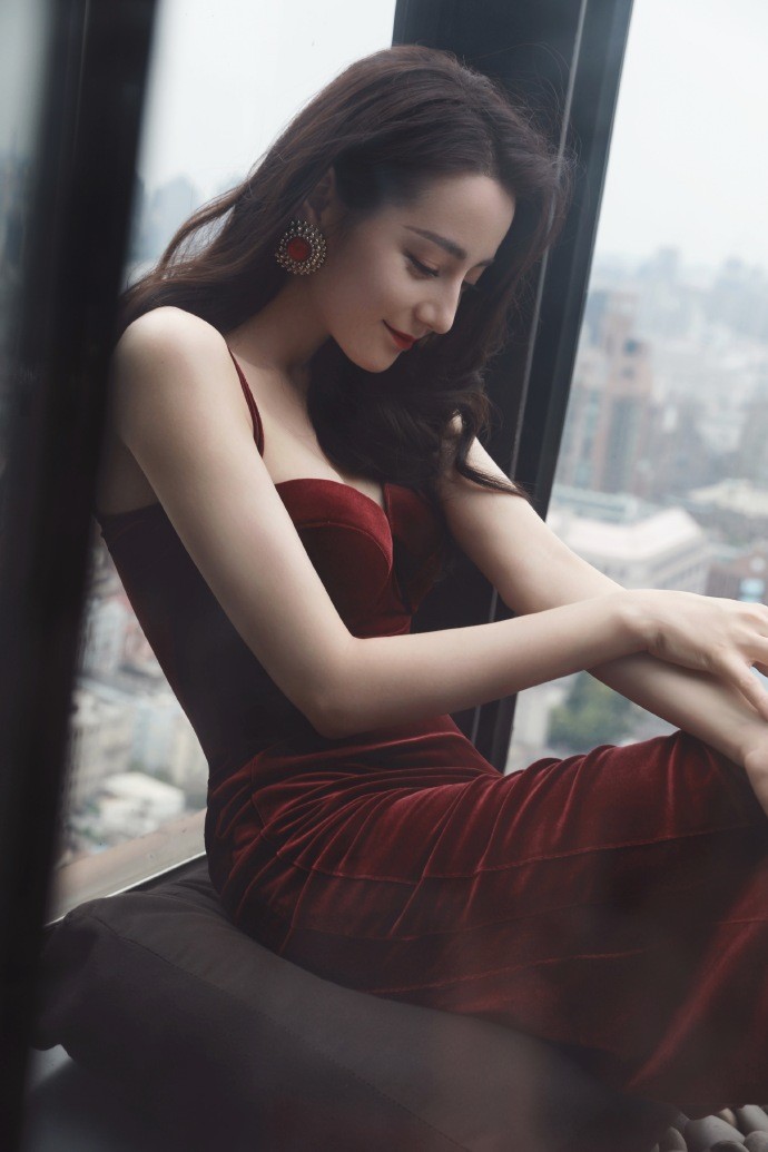 Weibo@迪麗熱巴