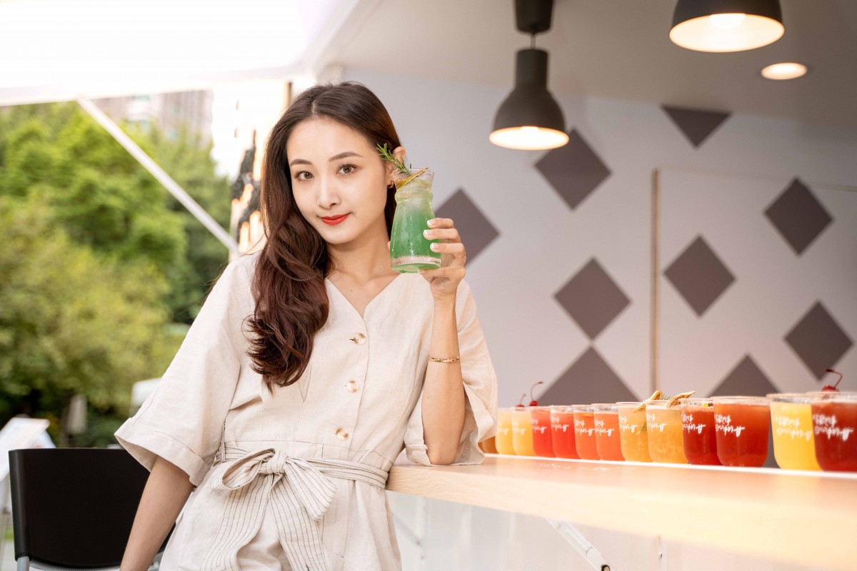 茶裏王