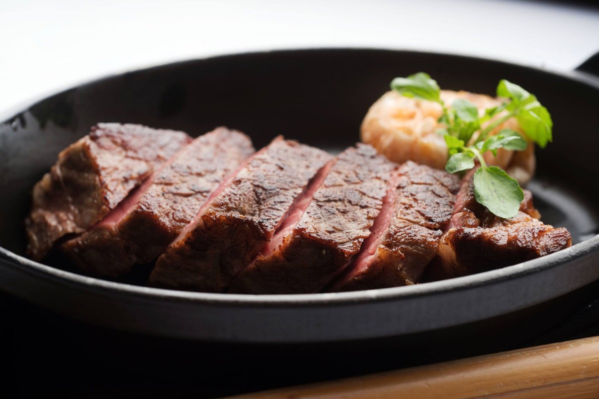 Facebook＠DannysSteakhouse 