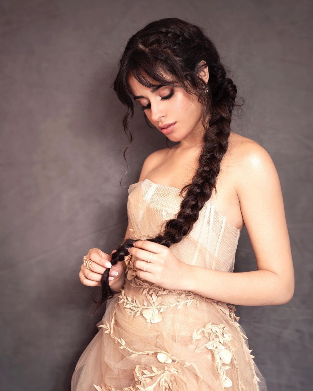 Facebook@Camila Cabello