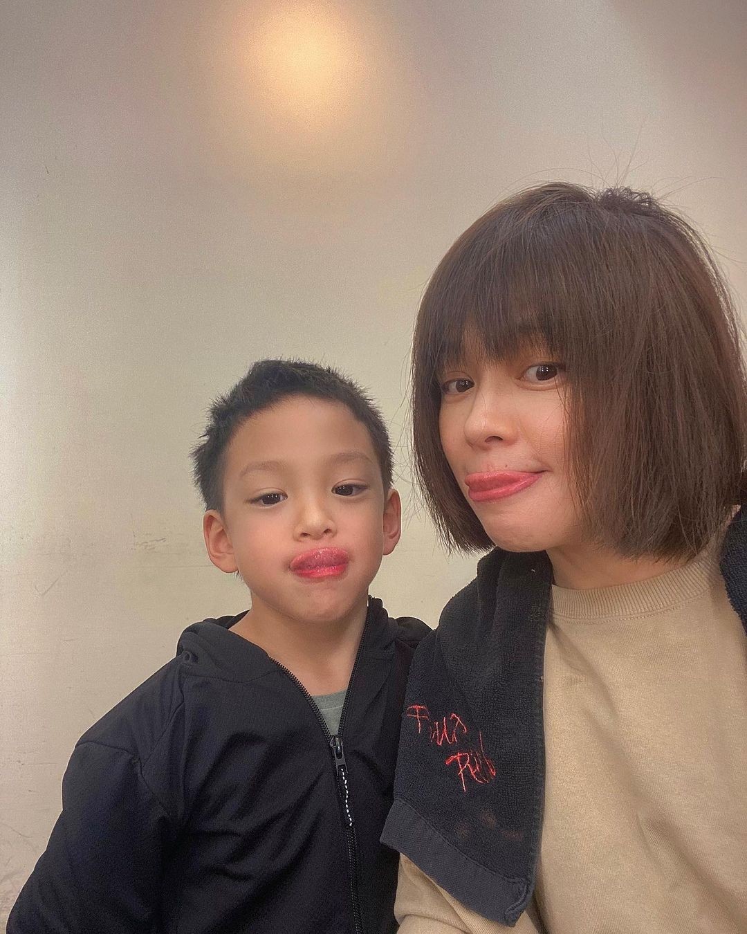IG@vivianhsu.ironv