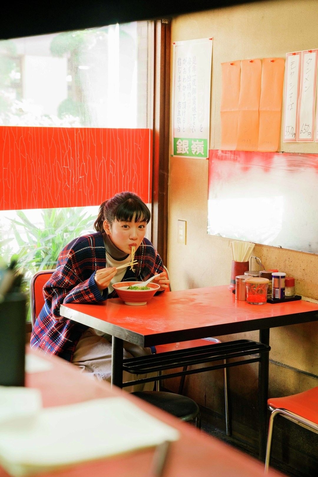 永野芽郁の連載♡アプリ限定PHOTO＆ウラ話♥ - 『Seventeen』公式アプリ