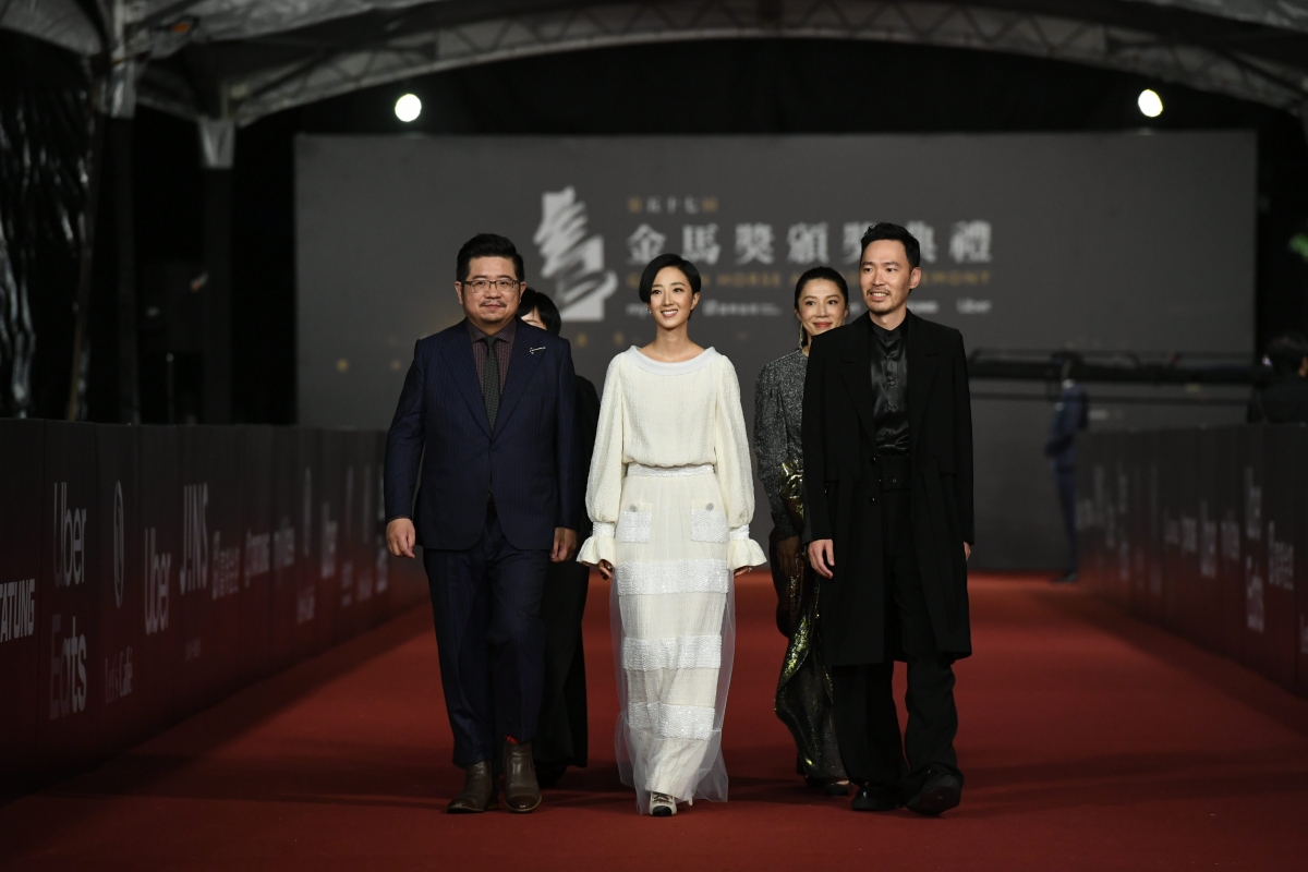 《腿》_張耀升(原著劇本_本片導演)、桂綸鎂(女主角)、張少懷(男配角)、許力文(造型)、董成瑜(出品代表)