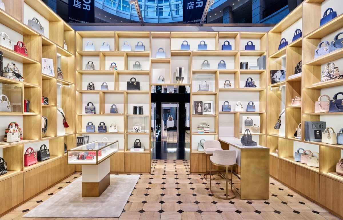 DIOR