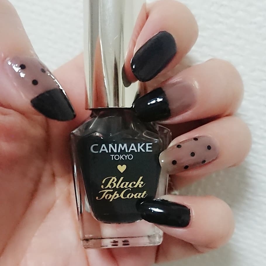 canmake黑色護甲油