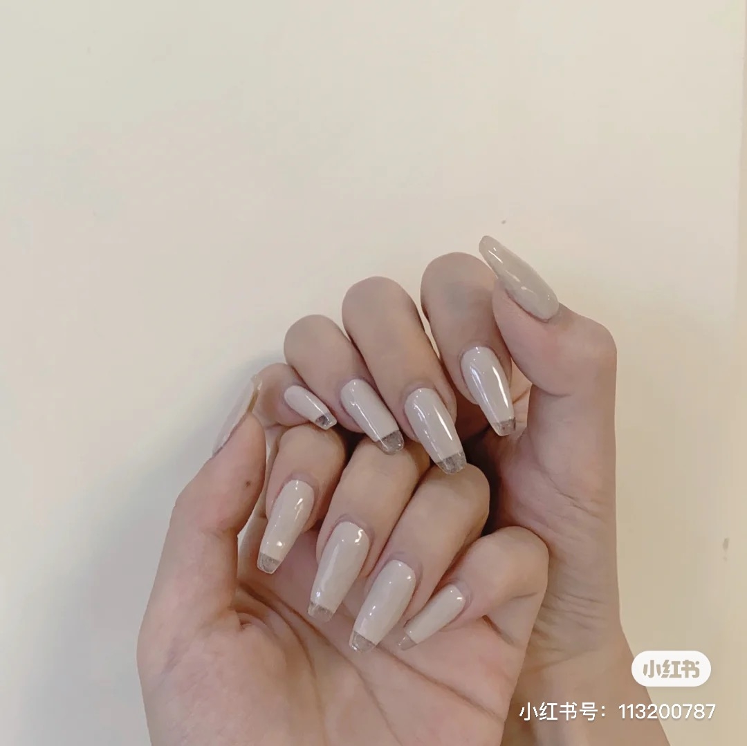 裸色美甲推薦2021