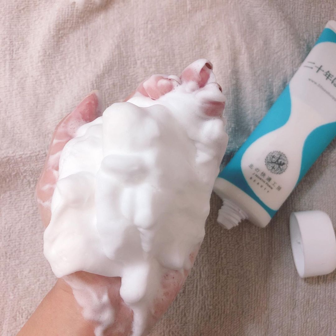 二十年牛奶泡泡洗面乳