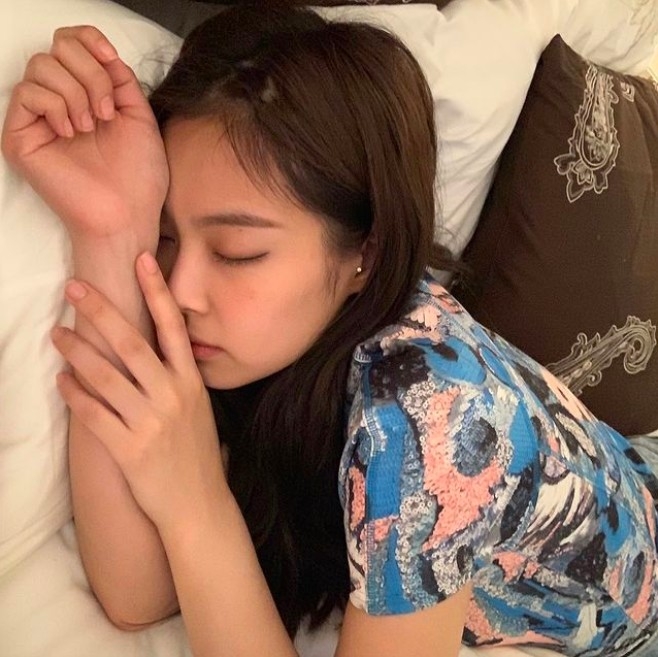 IG@jennierubyjane