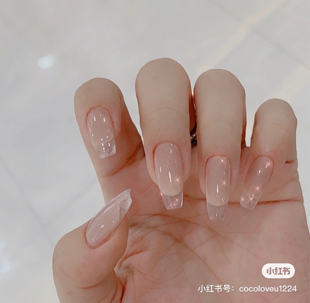 透明奶茶美甲