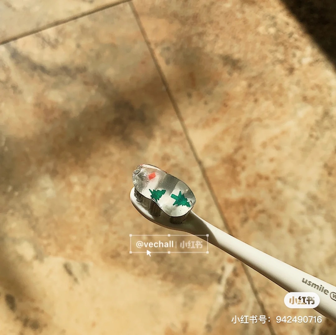 亮片牙膏