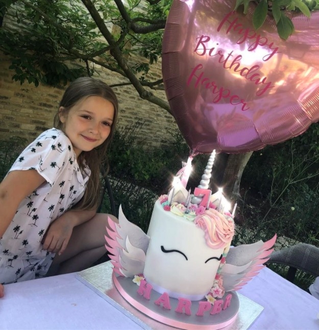 IG @ harperbeckham_fashion