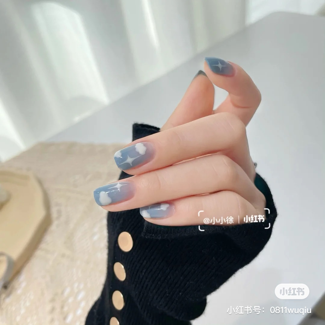雲朵指甲