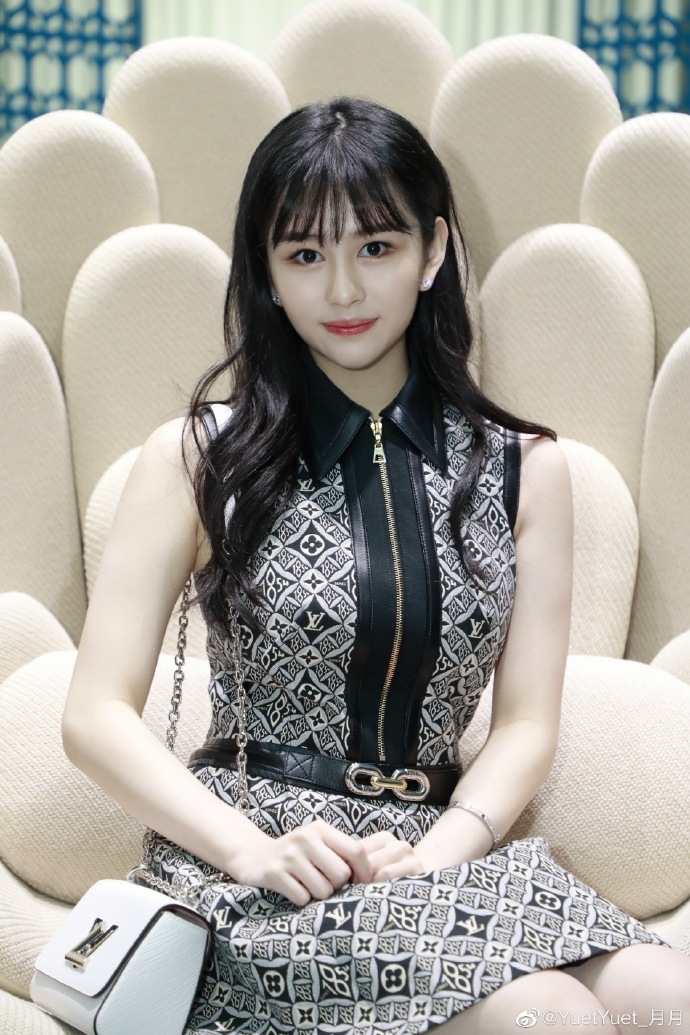 Weibo @ YuetYuet_月月